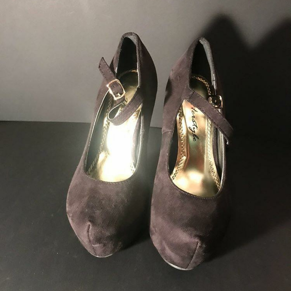 Black suede heel